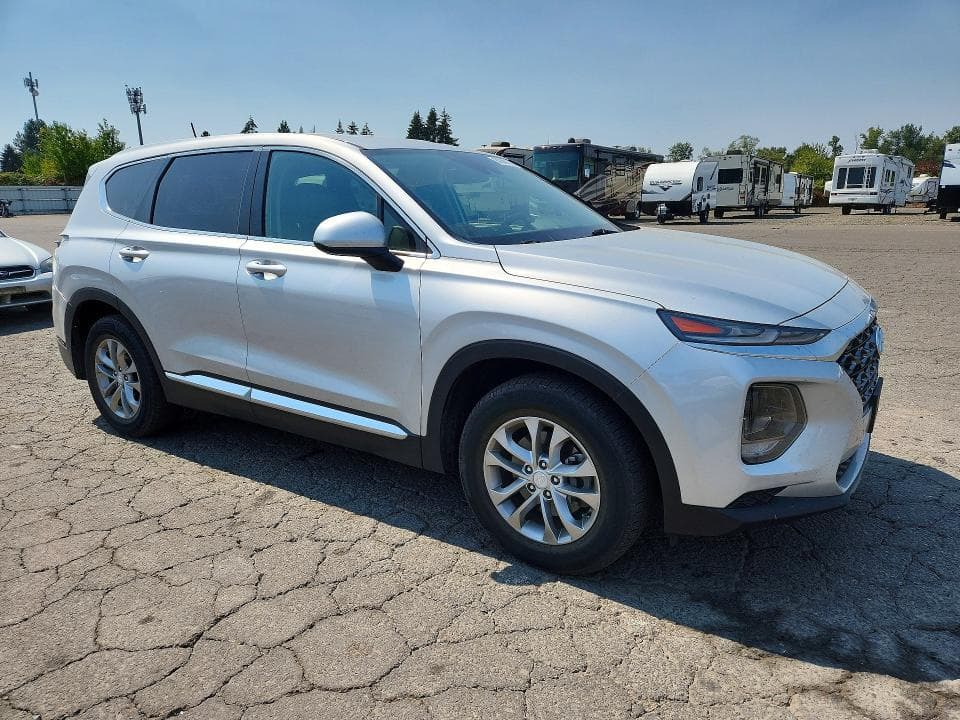 2020 HYUNDAI SANTA FE SE 4