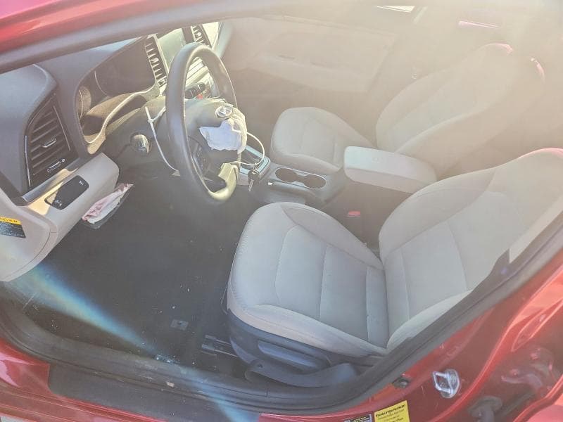 2017 HYUNDAI ELANTRA SE 7