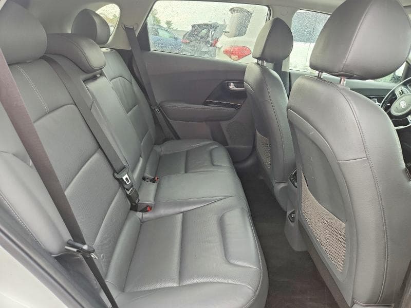 2019 KIA NIRO EX 10