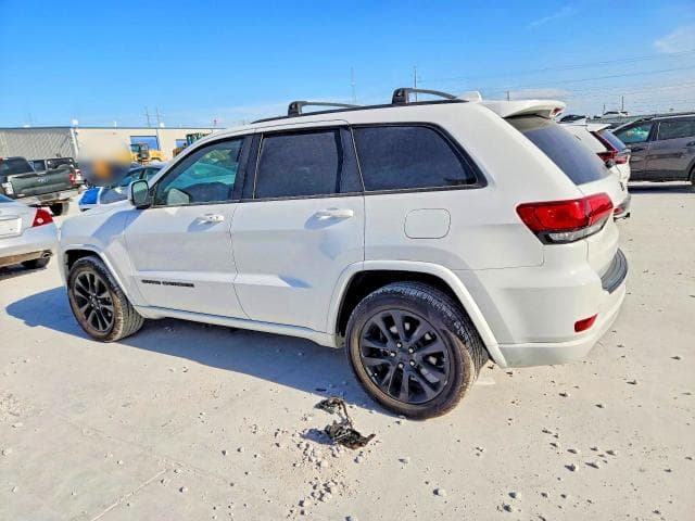 2017 JEEP GRAND CHEROKEE LAREDO 2