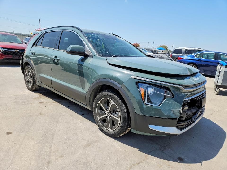 2023 KIA NIRO EX 4