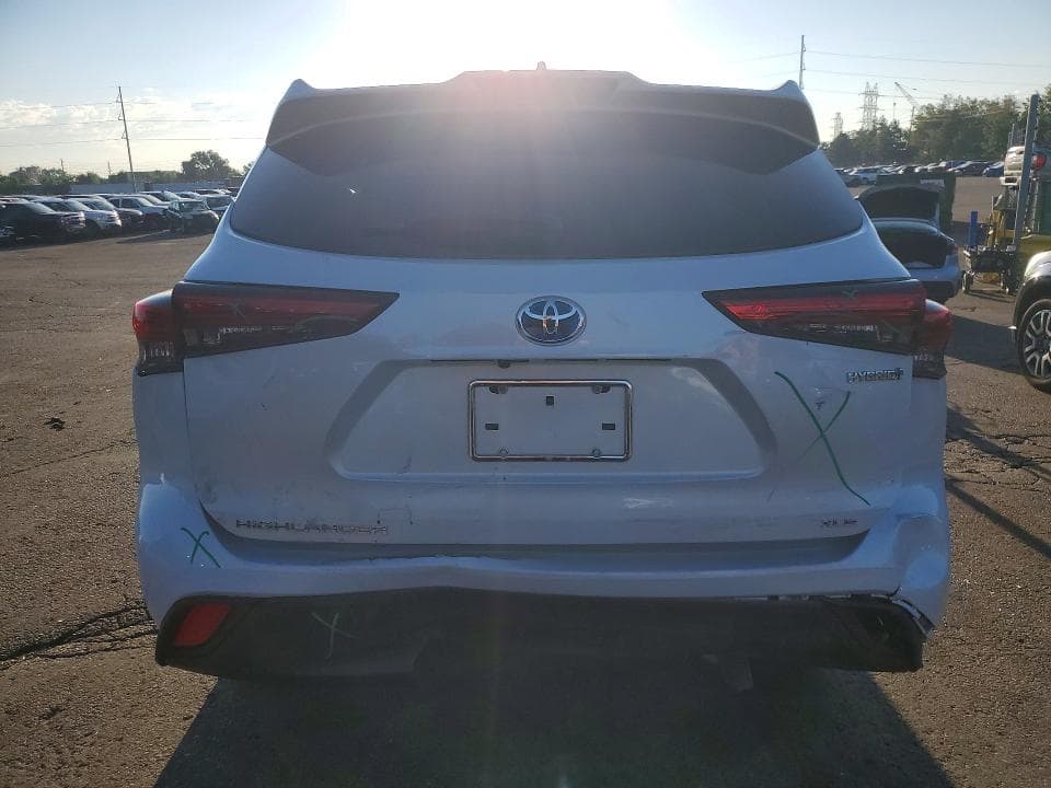2022 TOYOTA HIGHLANDER HYBRID XLE 6