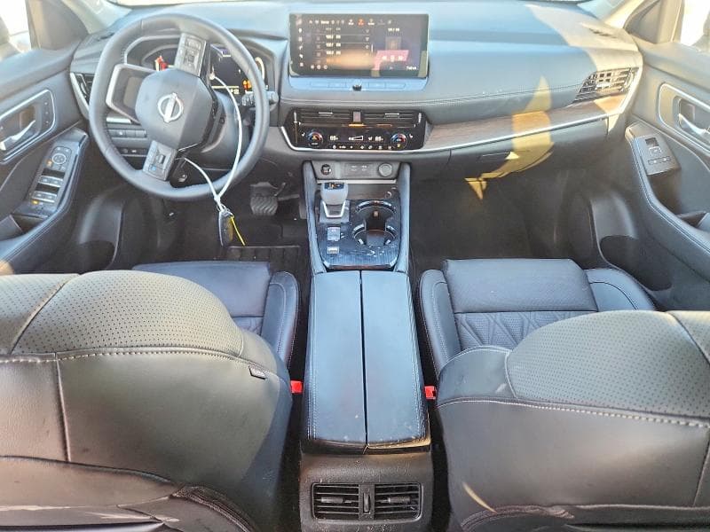 2025 NISSAN ROGUE PLATINUM 8