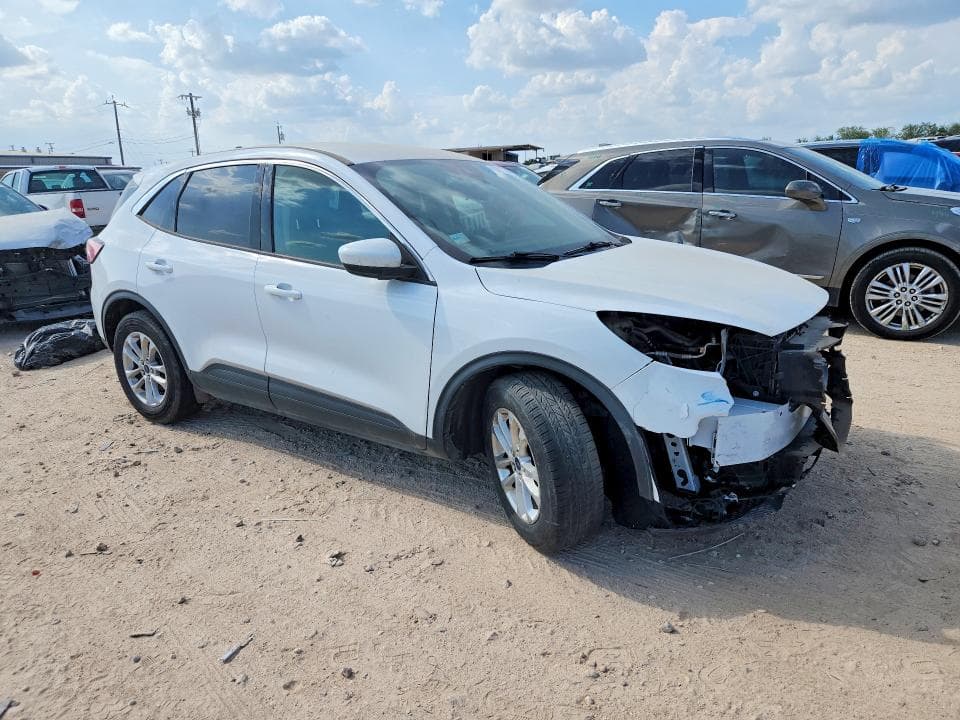 2020 FORD ESCAPE SE 4