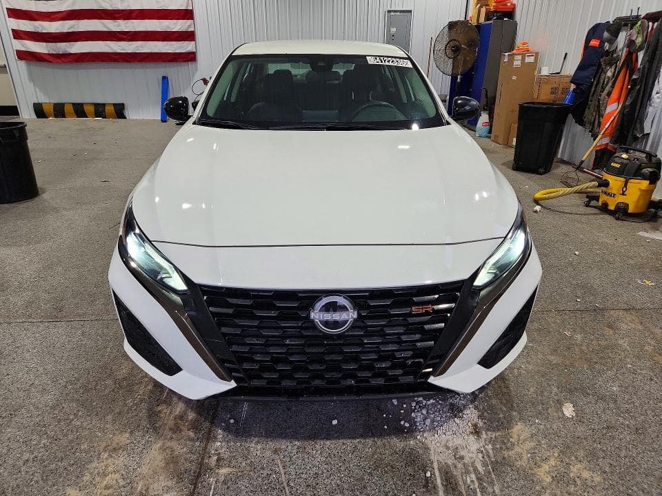 2023 NISSAN ALTIMA SR 5