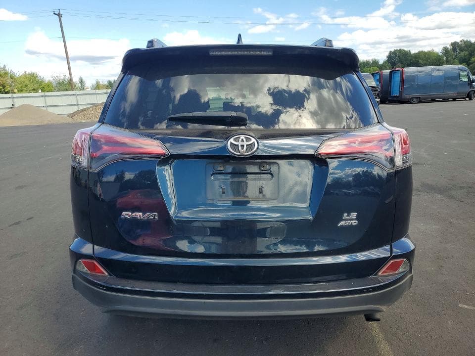 2018 TOYOTA RAV4 LE 6