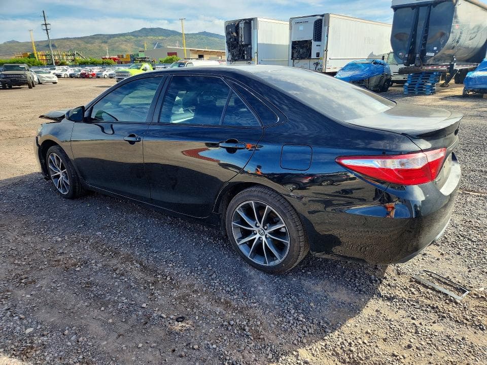 2017 TOYOTA CAMRY LE 2