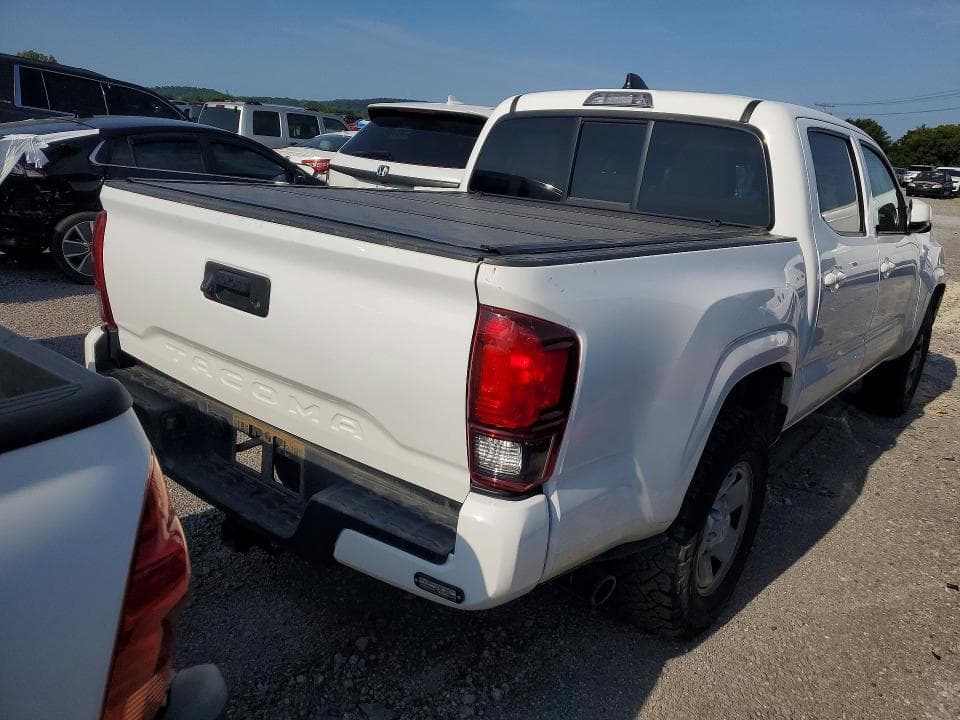 2022 TOYOTA TACOMA SR V6 3