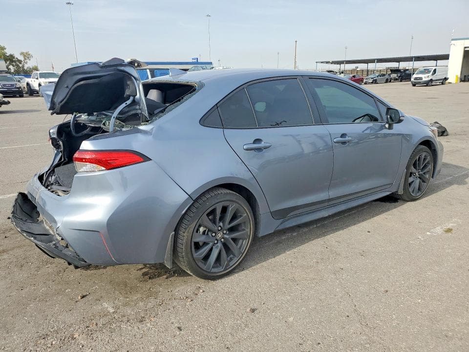 2026 TOYOTA COROLLA SE 3