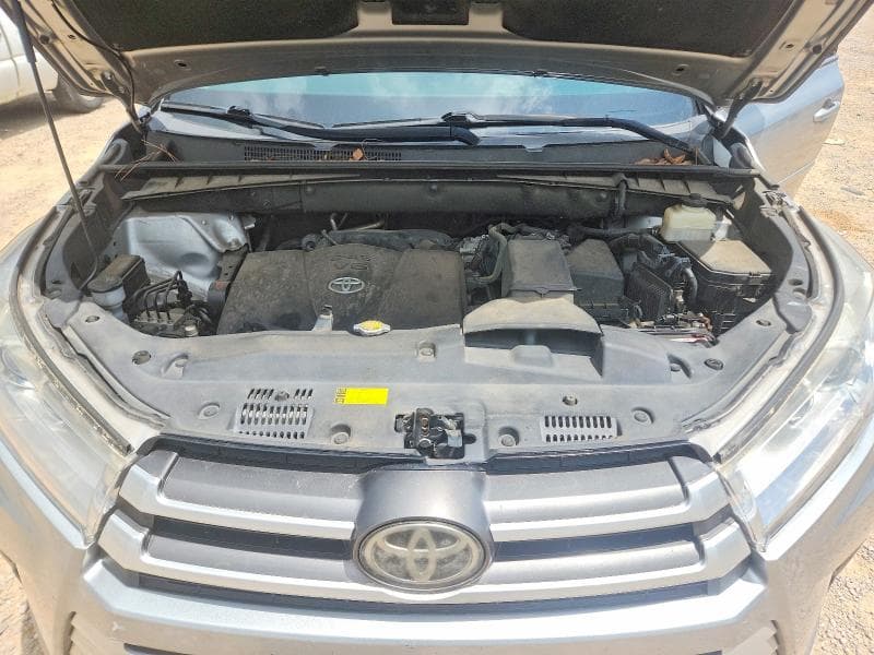 2017 TOYOTA HIGHLANDER LE PLUS 12