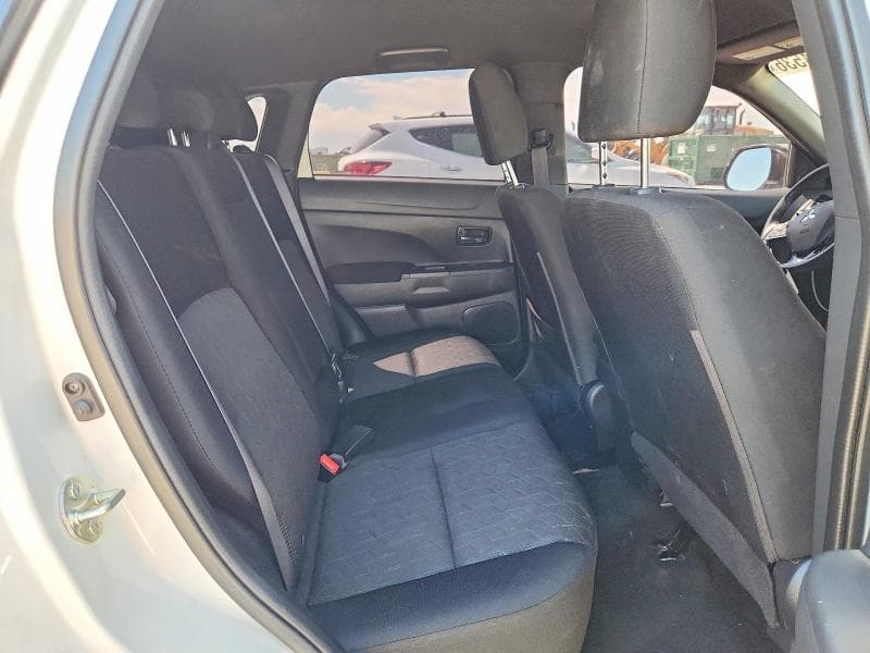 2021 MITSUBISHI OUTLANDER SPORT ES 11