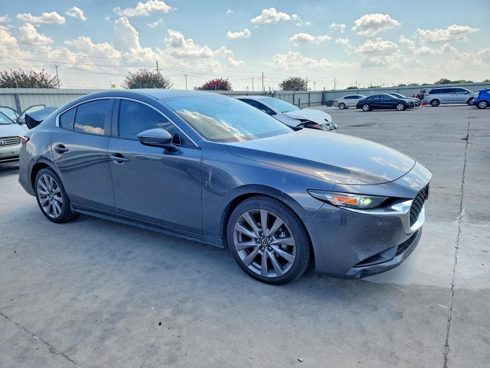 2020 MAZDA 3 SELECT 4