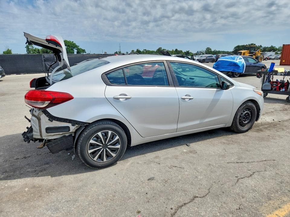 2017 KIA FORTE LX 3