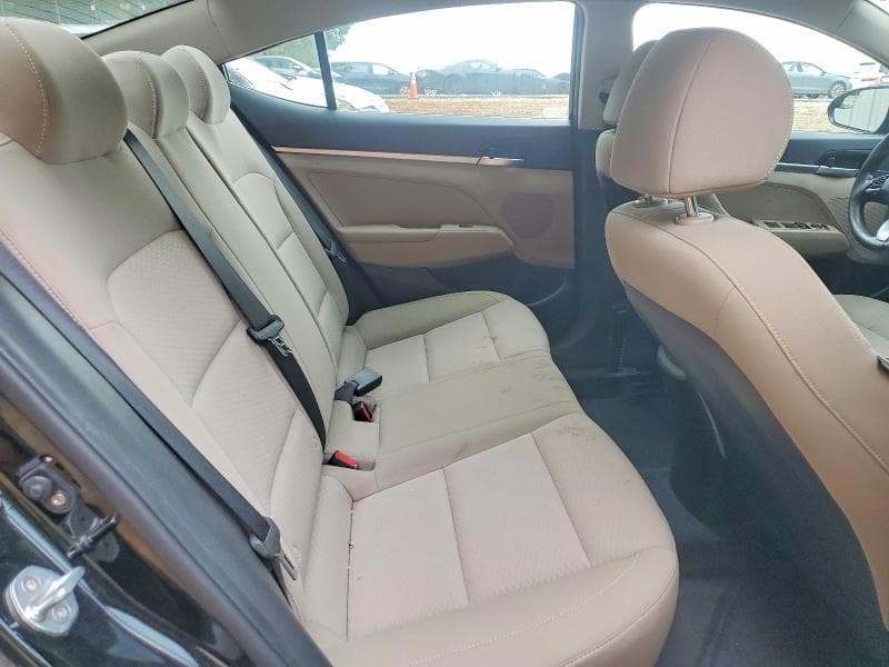 2020 HYUNDAI ELANTRA SE 10