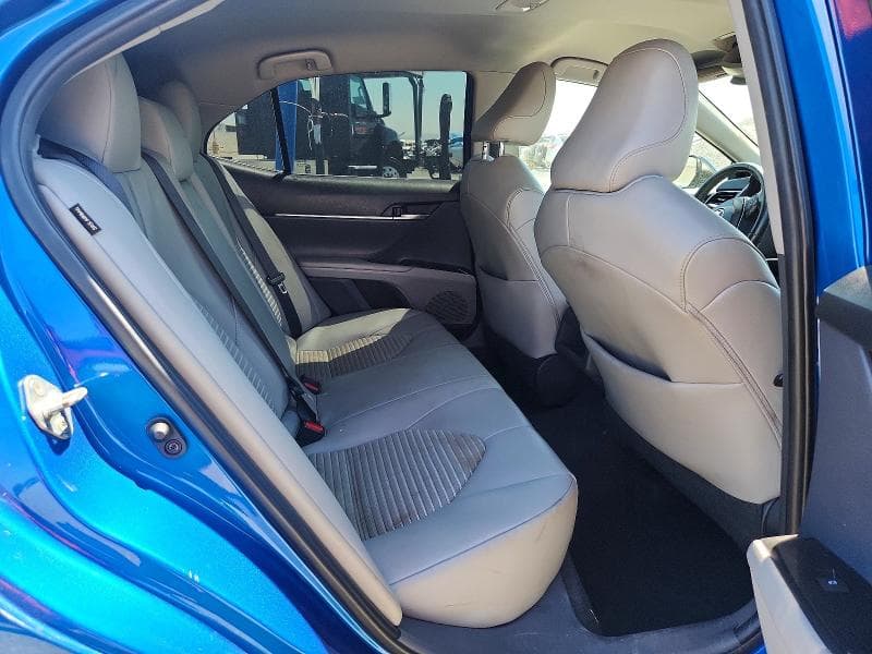 2020 TOYOTA CAMRY SE 10