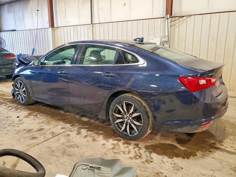 2017 CHEVROLET MALIBU LT 2