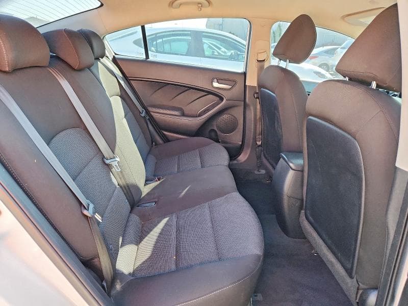 2018 KIA FORTE LX 10