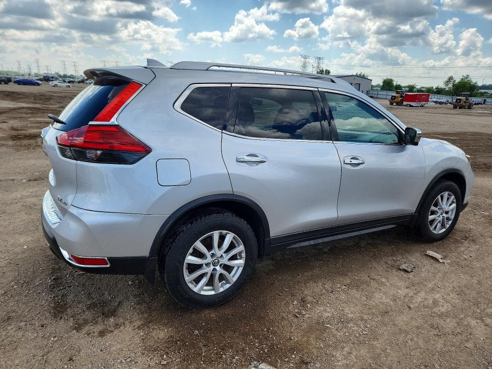 2017 NISSAN ROGUE SV 3