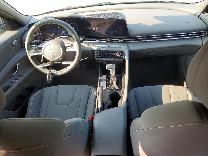 2024 HYUNDAI ELANTRA SEL 8