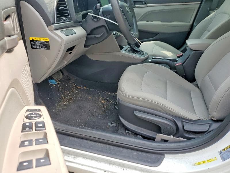 2017 HYUNDAI ELANTRA SE 7