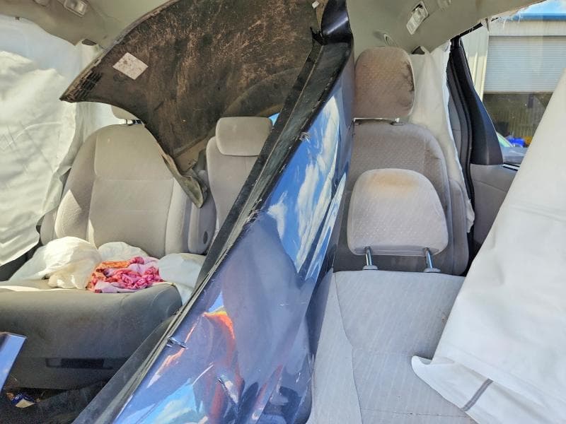 2017 TOYOTA SIENNA LE 10