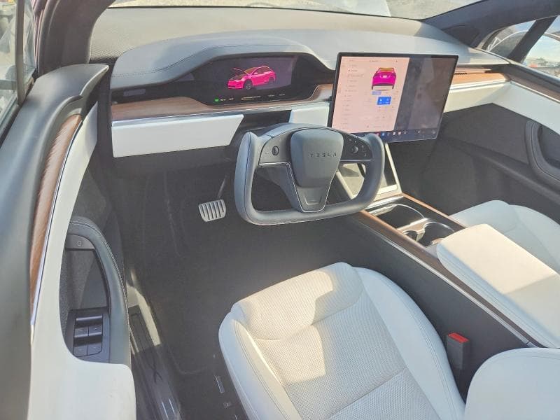 2023 TESLA MODEL X 8