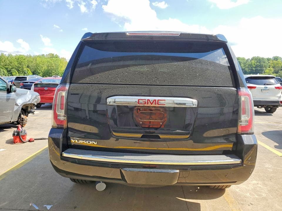 2019 GMC YUKON DENALI 6