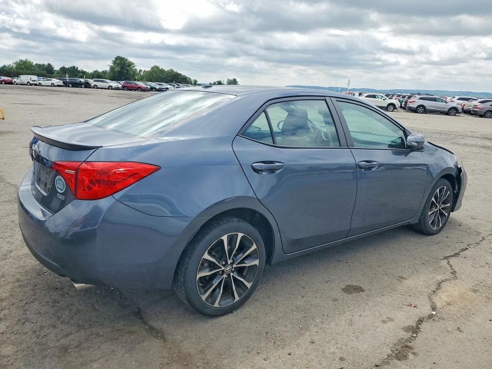 2018 TOYOTA COROLLA XSE 3