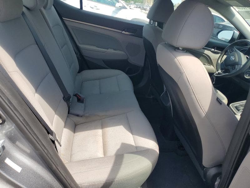 2018 HYUNDAI ELANTRA SEL 10