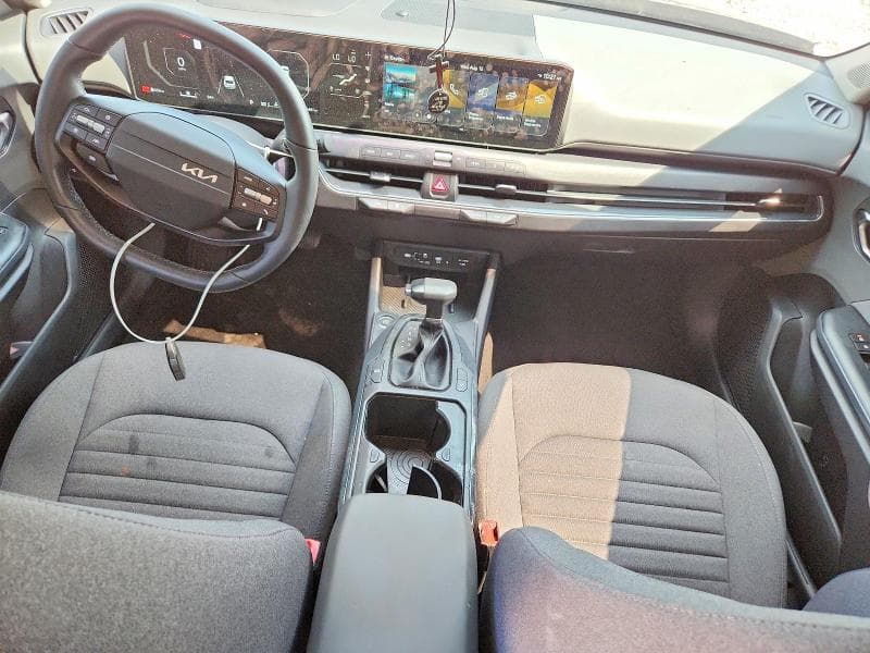 2025 KIA K4 EX 8