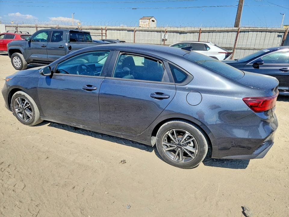 2024 KIA FORTE LXS 2