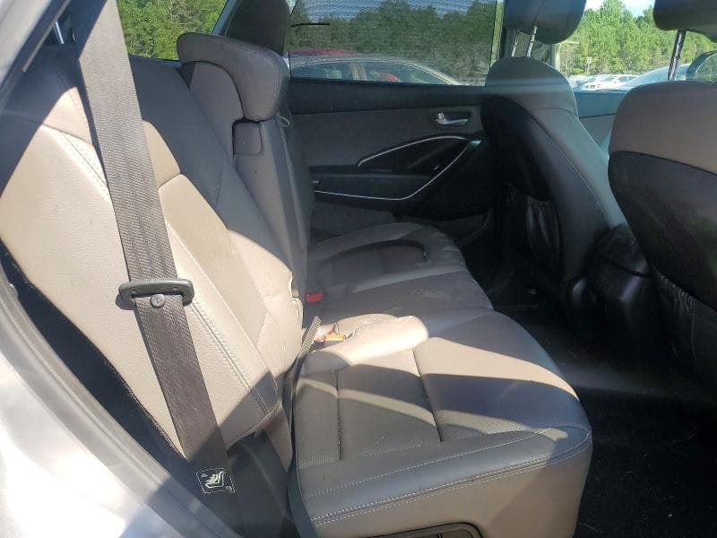 2018 HYUNDAI SANTA FE SE 11