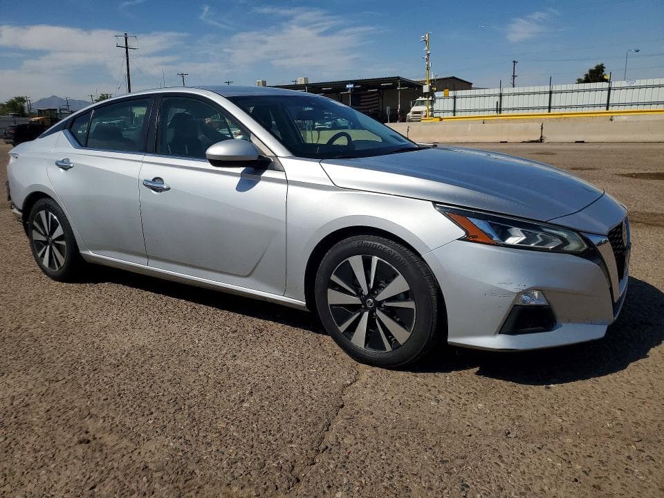 2022 NISSAN ALTIMA SV 4