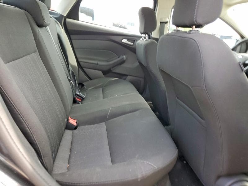 2018 FORD FOCUS SE 10