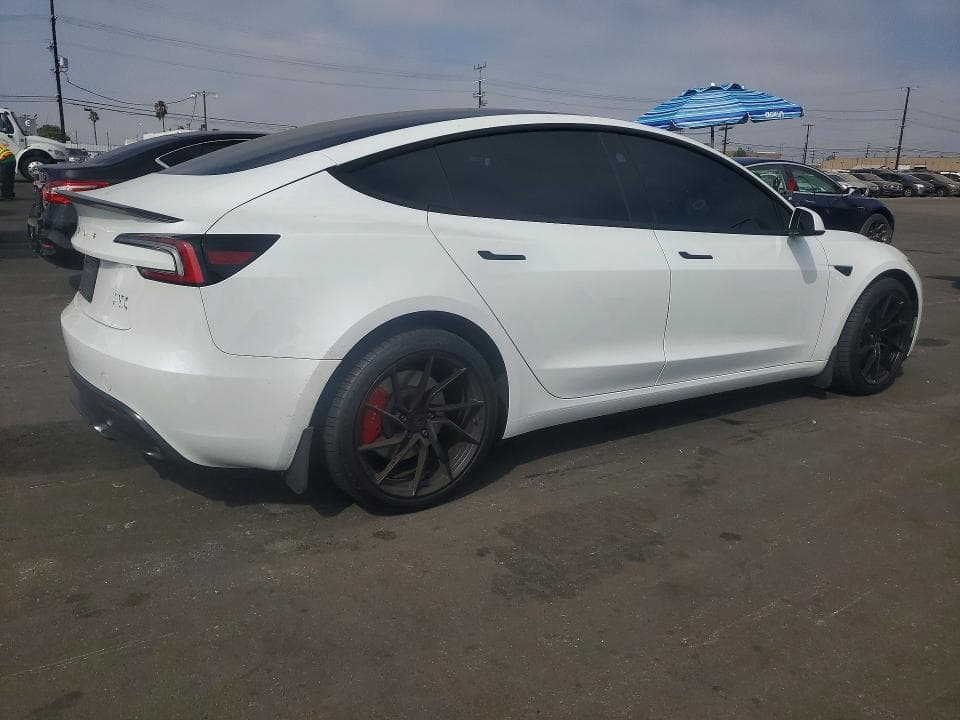 2026 TESLA MODEL 3 3