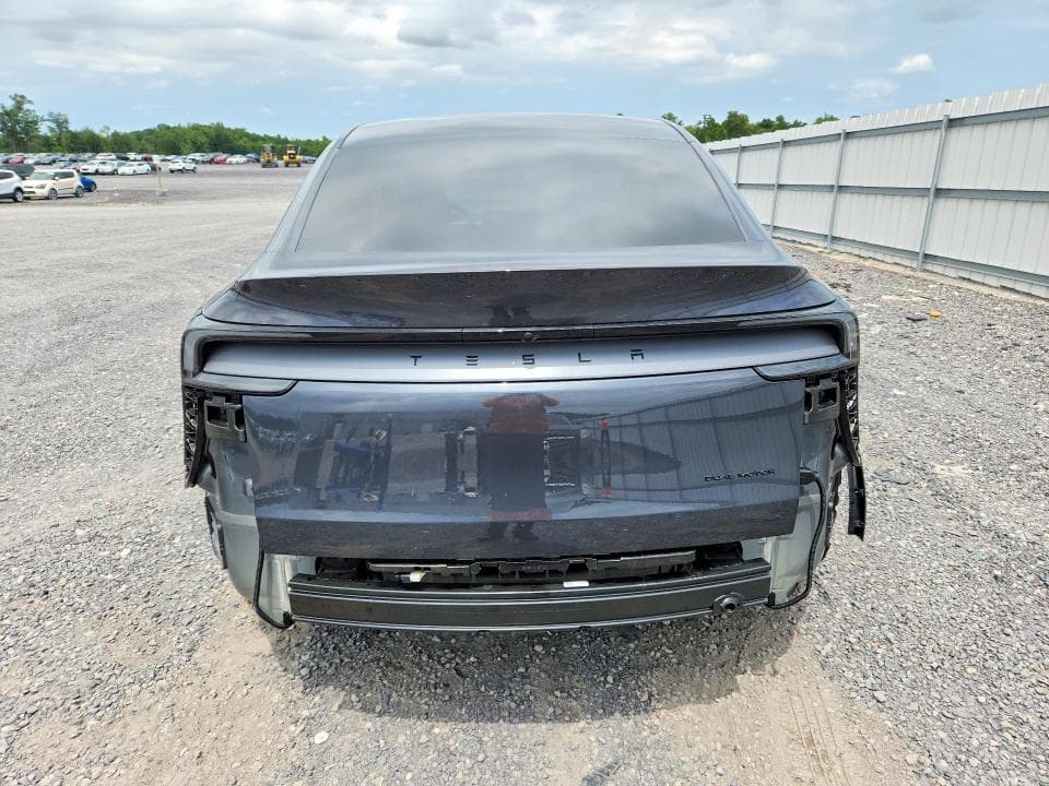 2026 TESLA MODEL Y 6