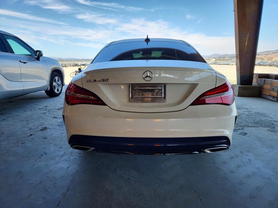 2018 MERCEDES-BENZ CLA 250 6