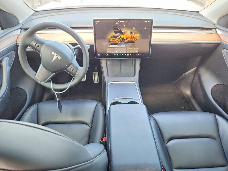 2023 TESLA MODEL Y 8