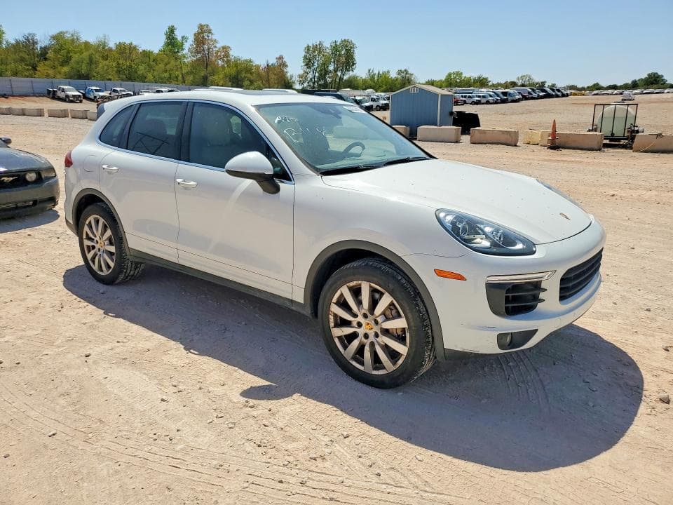 2017 PORSCHE CAYENNE S 4