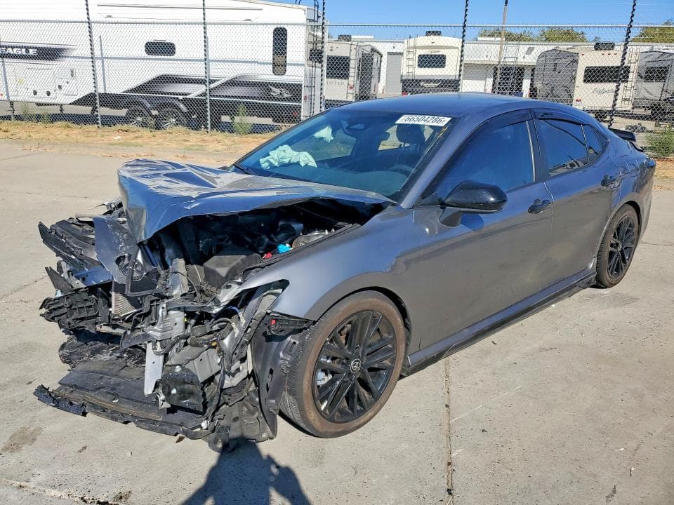 2025 TOYOTA CAMRY SE - 1