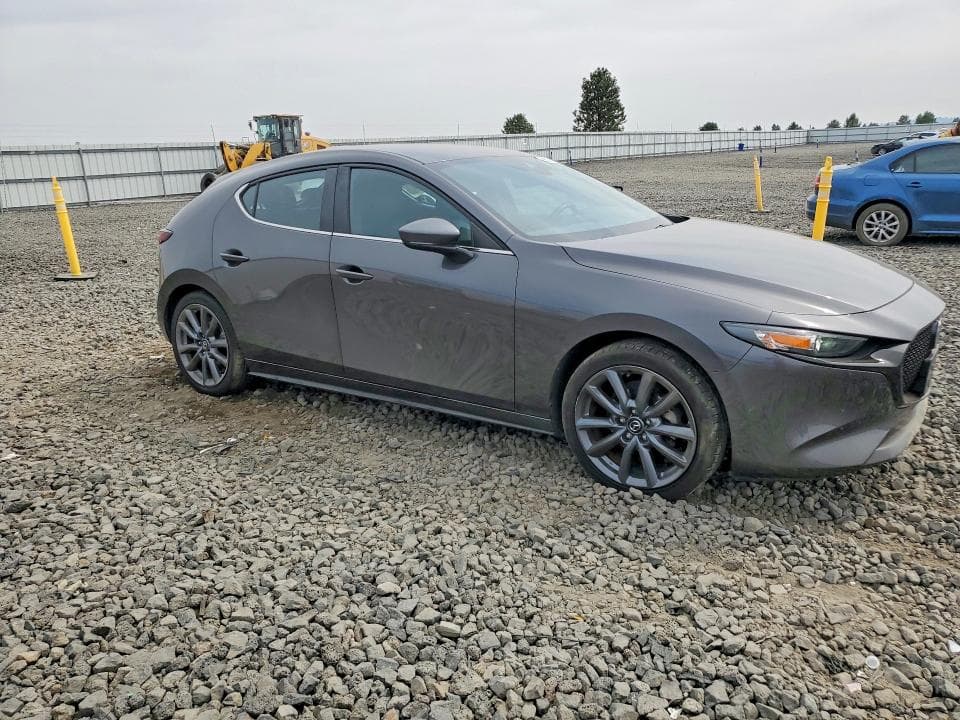 2021 MAZDA 3 SELECT 4