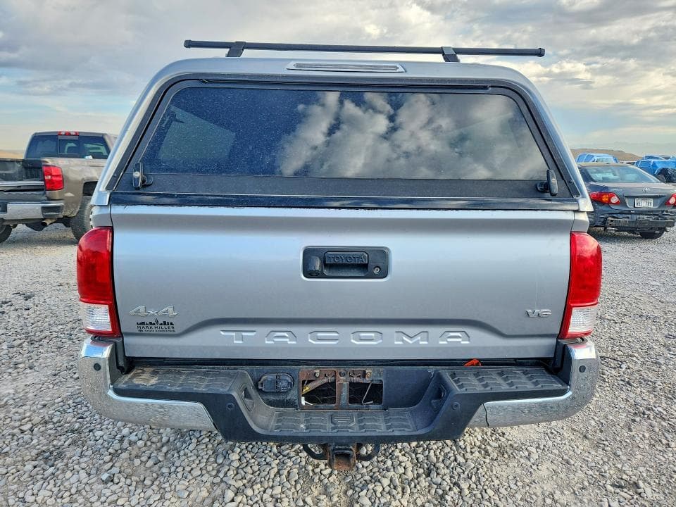 2017 TOYOTA TACOMA SR5 V6 6