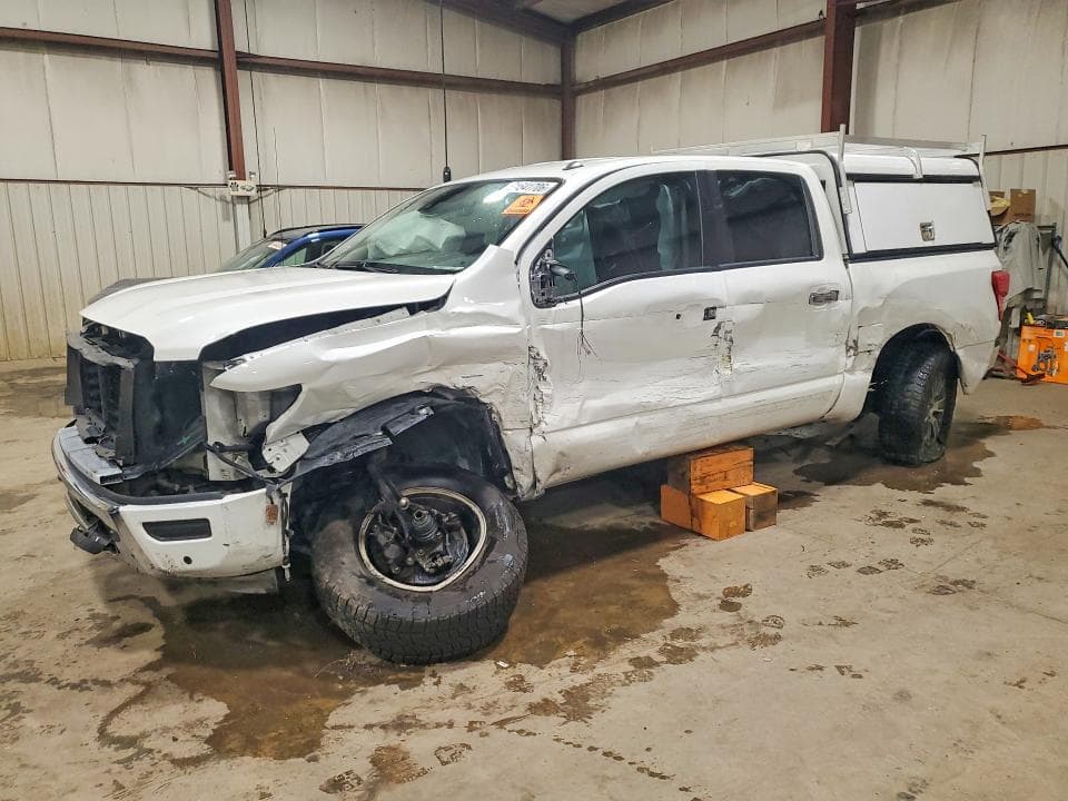 2021 NISSAN TITAN SV