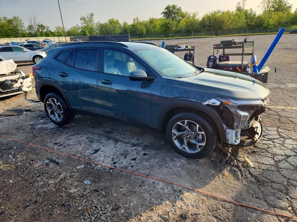 2025 CHEVROLET TRAX 1LT 4