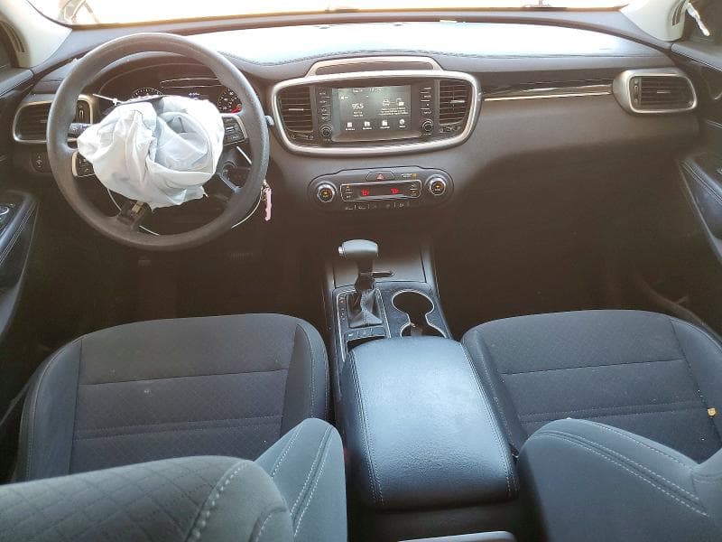2019 KIA SORENTO LX V6 8