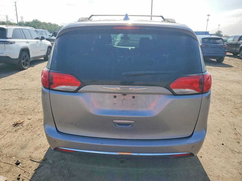 2017 CHRYSLER PACIFICA TOURING L 6