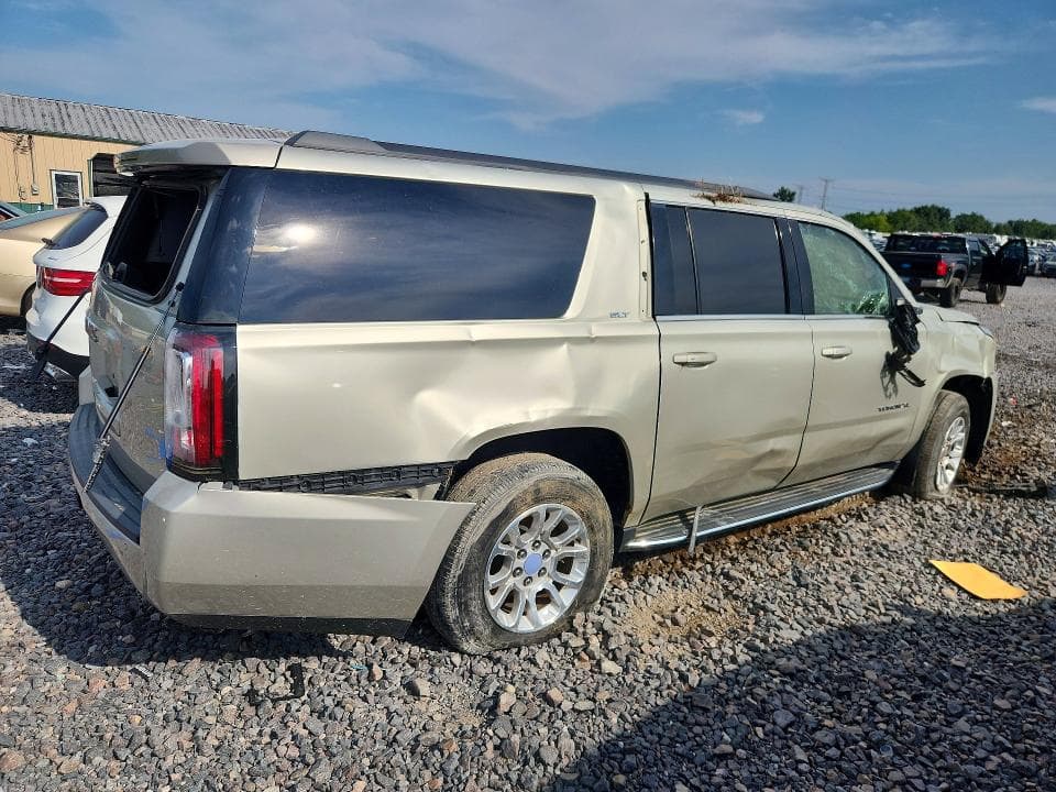 2017 GMC YUKON XL K1500 SLT 3