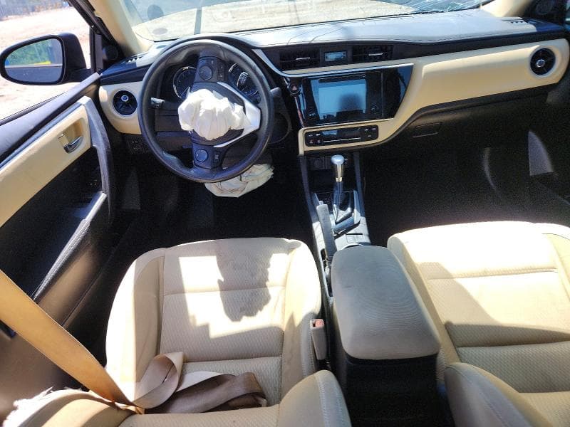 2018 TOYOTA COROLLA LE 8