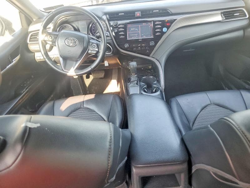 2020 TOYOTA CAMRY SE 8