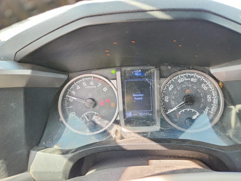 2017 TOYOTA TACOMA SR5 V6 9
